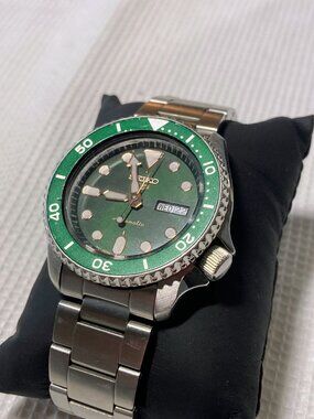 Seiko 5 Sports men's watch SRPD63, green